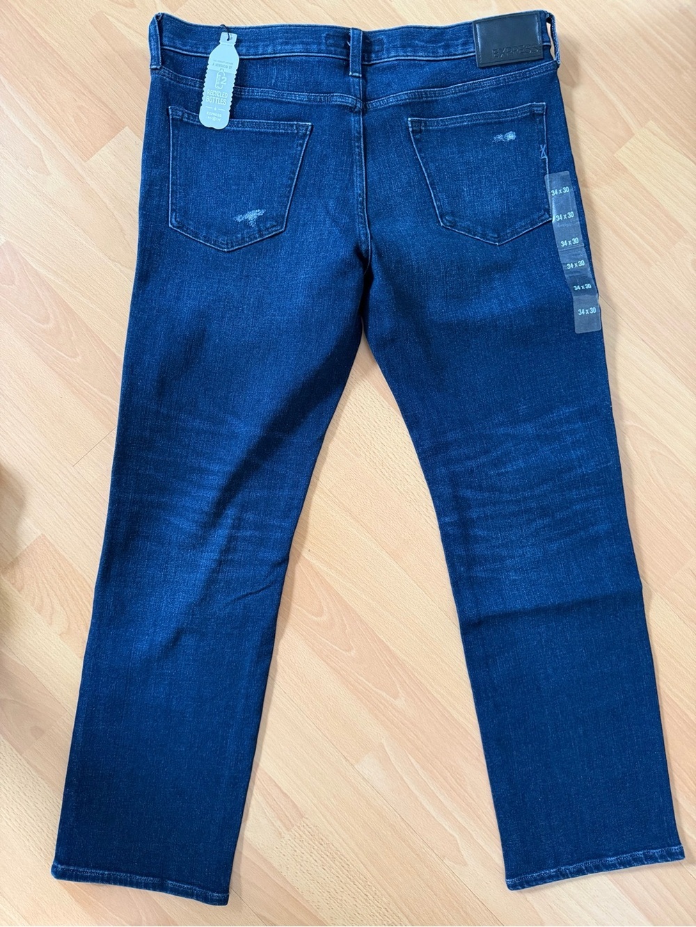 NWT...Express Men's Dark Blue Slim Straight Jeans - size W34/L30 - Picture 3 of 3